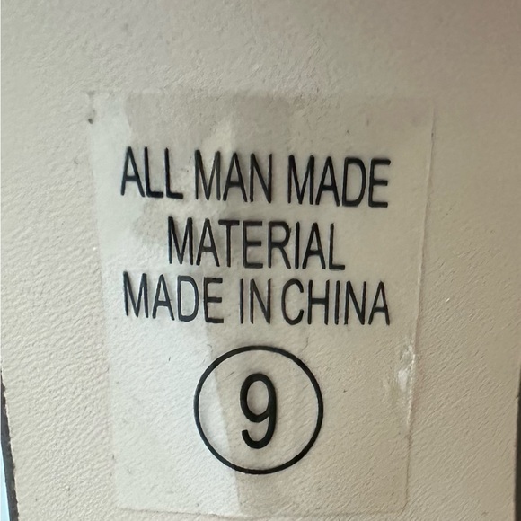 Delicious Women’s Nude Pointy Toe Ankle Strap Heel Size 9 - Picture 10 of 10